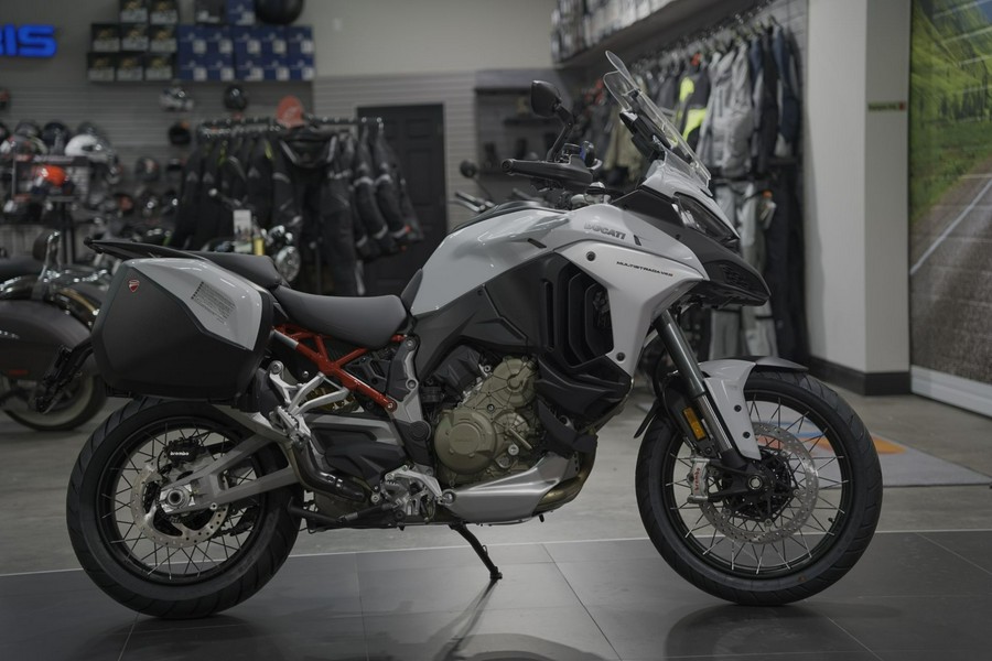 2023 Ducati Multistrada V4 S Travel & Radar Spoked Wheels