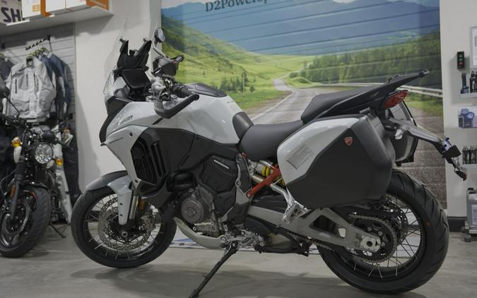 2023 Ducati Multistrada V4 S Travel & Radar Spoked Wheels