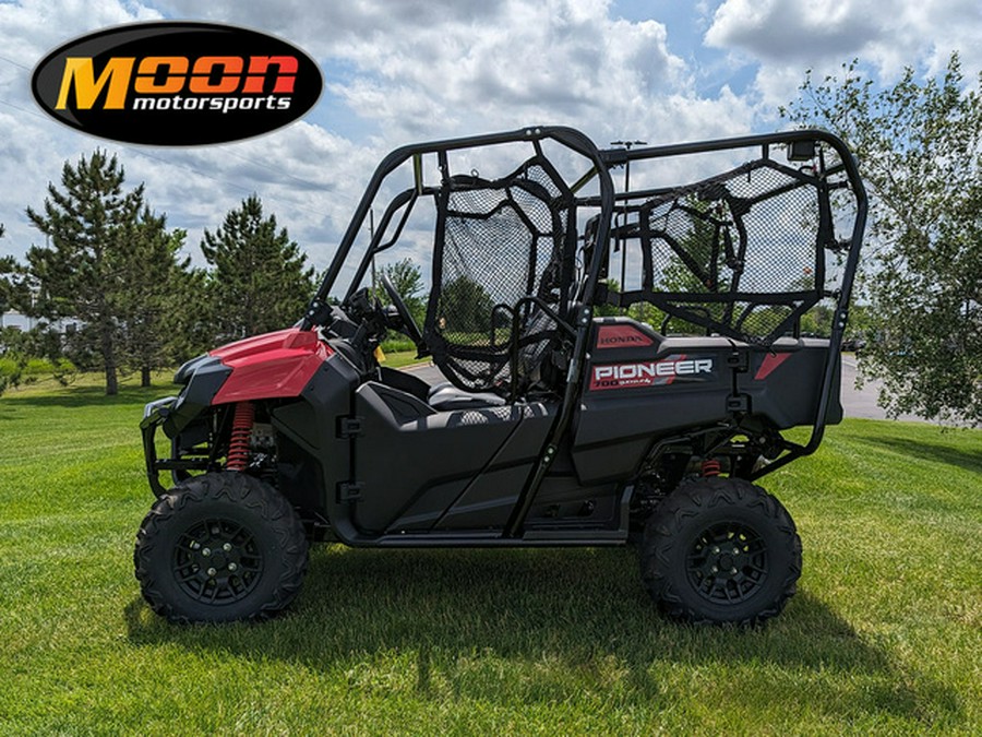 2024 Honda Pioneer 700-4 Deluxe DELUXE AVENGER RED