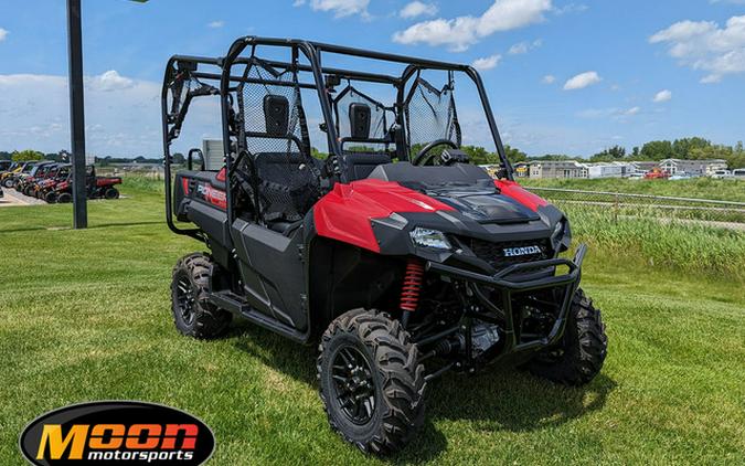 2024 Honda Pioneer 700-4 Deluxe DELUXE AVENGER RED