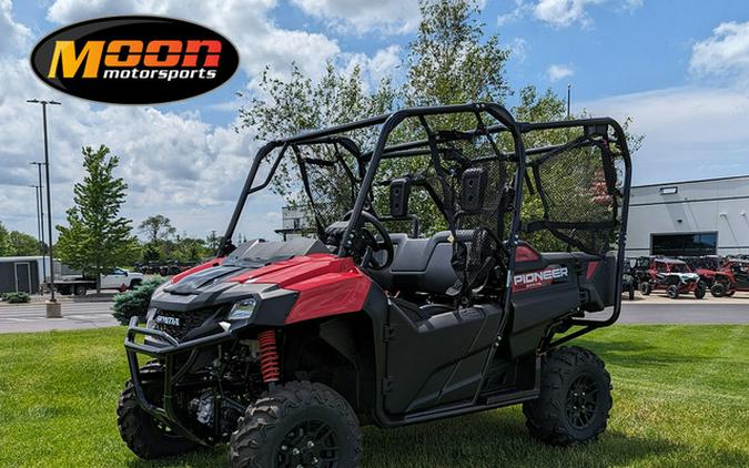 2024 Honda Pioneer 700-4 Deluxe DELUXE AVENGER RED