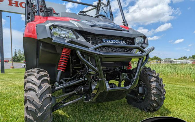 2024 Honda Pioneer 700-4 Deluxe DELUXE AVENGER RED