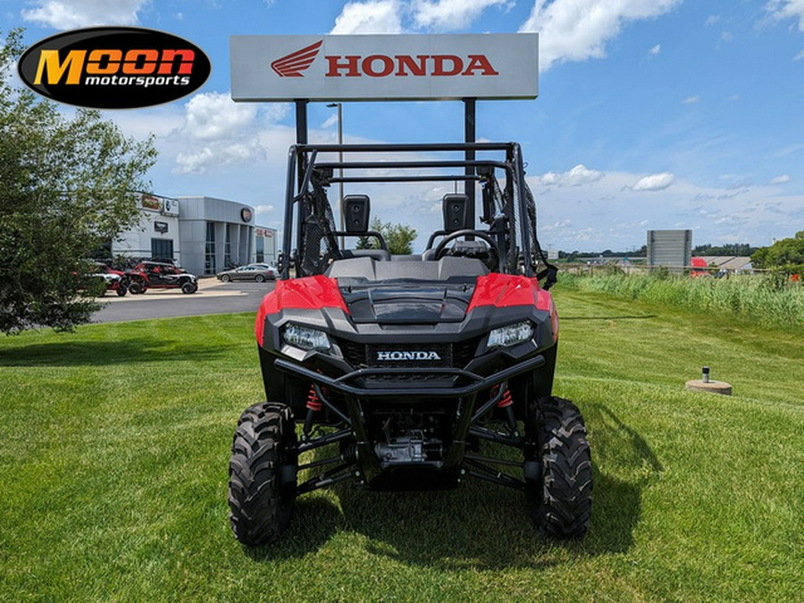 2024 Honda Pioneer 700-4 Deluxe DELUXE AVENGER RED