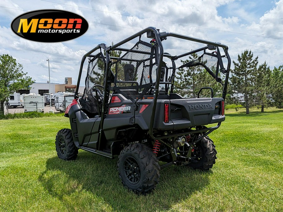 2024 Honda Pioneer 700-4 Deluxe DELUXE AVENGER RED