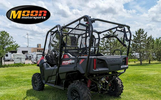 2024 Honda Pioneer 700-4 Deluxe DELUXE AVENGER RED