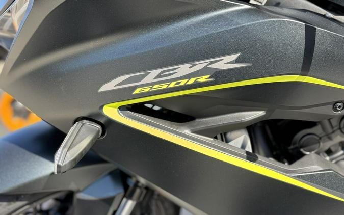 2026 Honda® CBR650R E-Clutch