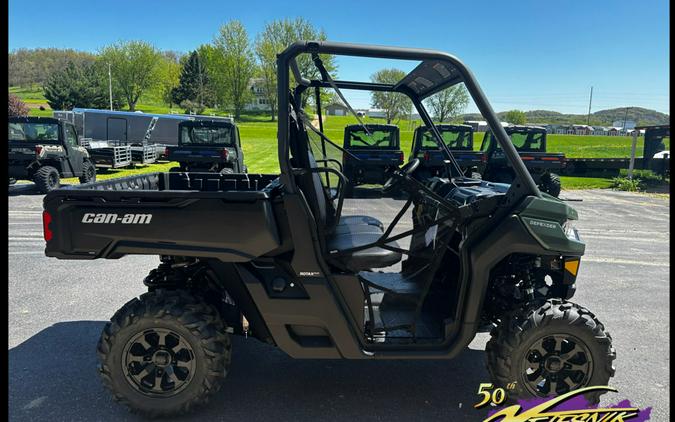 2024 Can-Am® Defender DPS HD10 Tundra Green