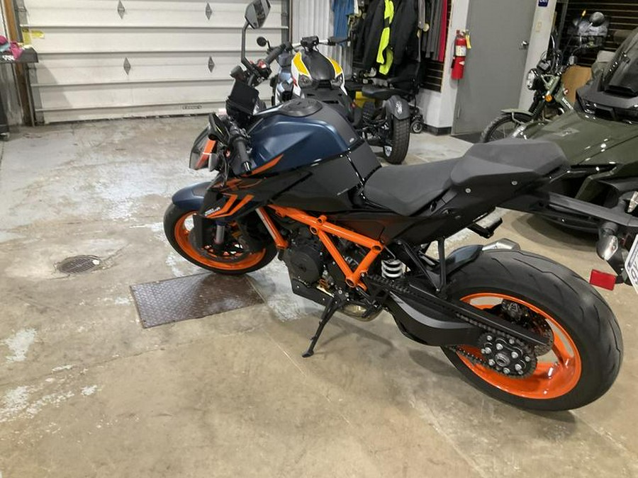 2022 KTM 1290 Super Duke R EVO