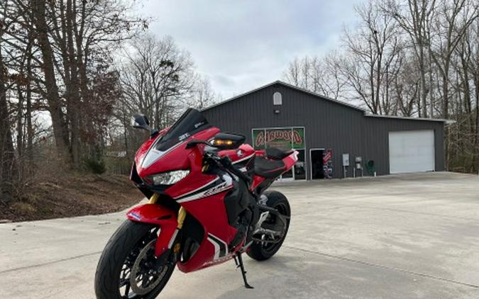 2019 Honda CBR1000R
