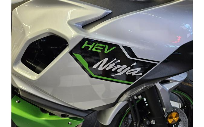 2024 Kawasaki Ninja® 7 Hybrid ABS