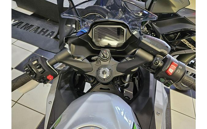 2024 Kawasaki Ninja® 7 Hybrid ABS