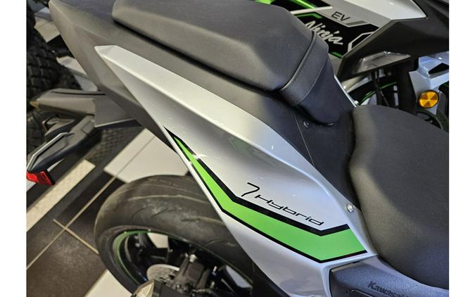 2024 Kawasaki Ninja® 7 Hybrid ABS