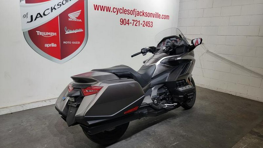 2018 Honda® Gold Wing Automatic DCT Matte Majestic Silver