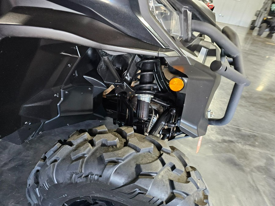 2022 Can-Am™ Commander XT 700