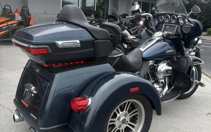 2016 Harley-Davidson Trike FLHTCUTG - Tri Glide Ultra