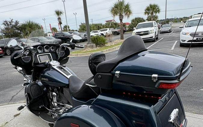 2016 Harley-Davidson Trike FLHTCUTG - Tri Glide Ultra