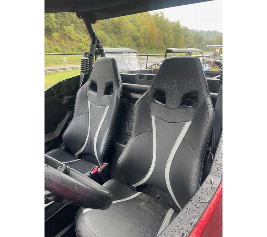 2025 Can-Am® Commander XT 700