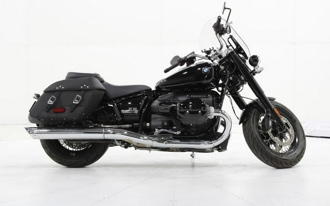 2023 BMW R 18 Classic Black Storm Metallic