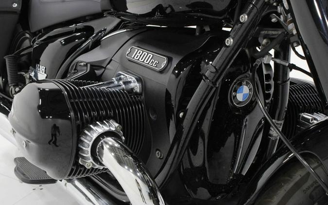 2023 BMW R 18 Classic Black Storm Metallic