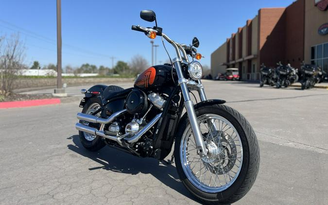 2020 Harley-Davidson® FXST Softail Standard® Vivid Black 049984