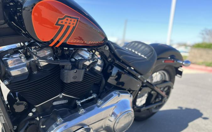 2020 Harley-Davidson® FXST Softail Standard® Vivid Black 049984