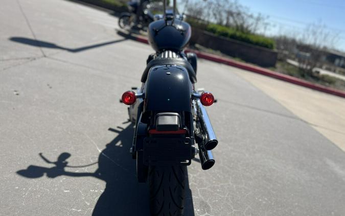 2020 Harley-Davidson® FXST Softail Standard® Vivid Black 049984