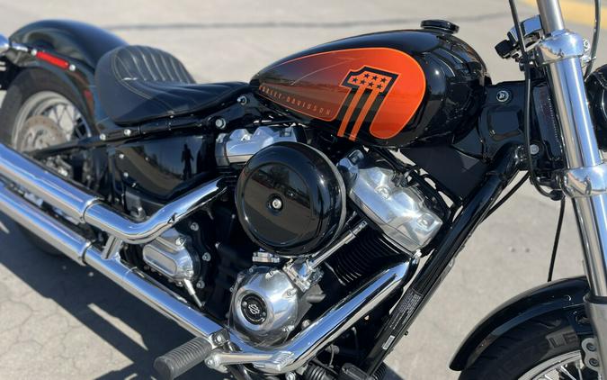 2020 Harley-Davidson® FXST Softail Standard® Vivid Black 049984