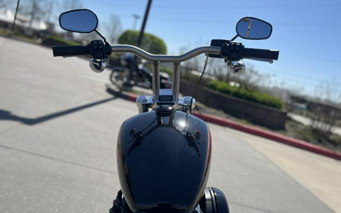 2020 Harley-Davidson® FXST Softail Standard® Vivid Black 049984