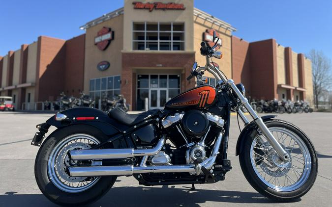 2020 Harley-Davidson® FXST Softail Standard® Vivid Black 049984