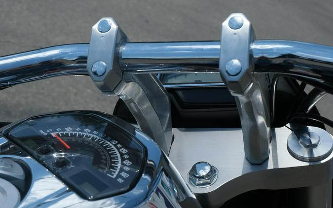 2025 SUZUKI BOULEVARD M109R