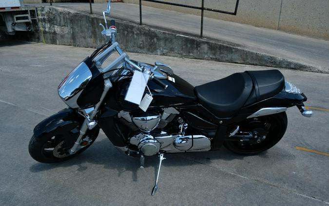 2025 SUZUKI BOULEVARD M109R