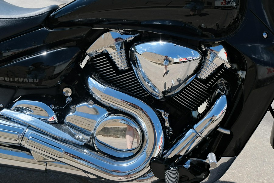 2025 SUZUKI BOULEVARD M109R