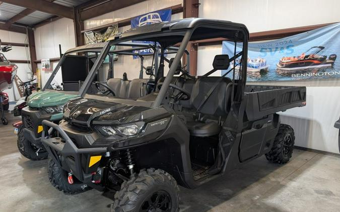 2026 Can-Am® Defender PRO XT HD10