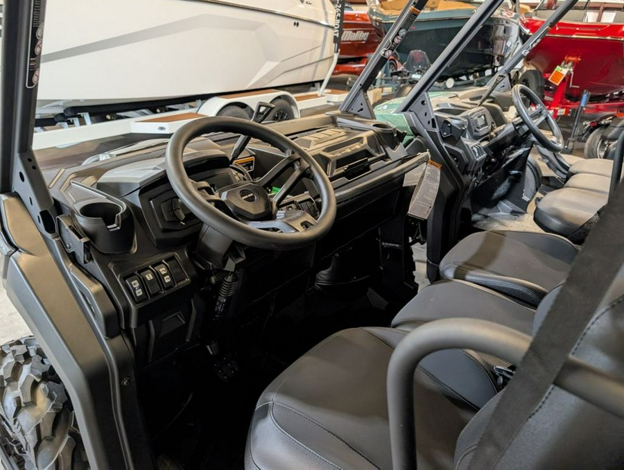 2026 Can-Am® Defender PRO XT HD10