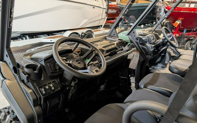 2026 Can-Am® Defender PRO XT HD10