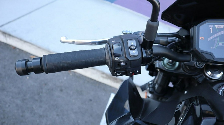 2023 Kawasaki Z900 ABS Metallic Black/Graphite Gray/Flat Black