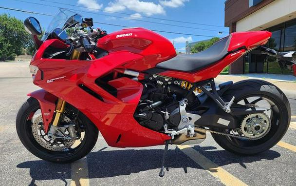 2024 Ducati Supersport 950 S Red