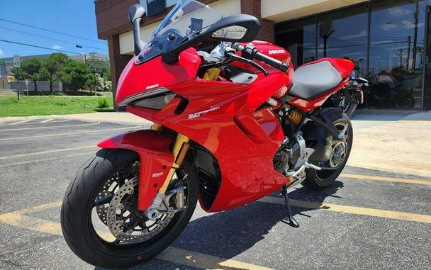 2024 Ducati Supersport 950 S Red