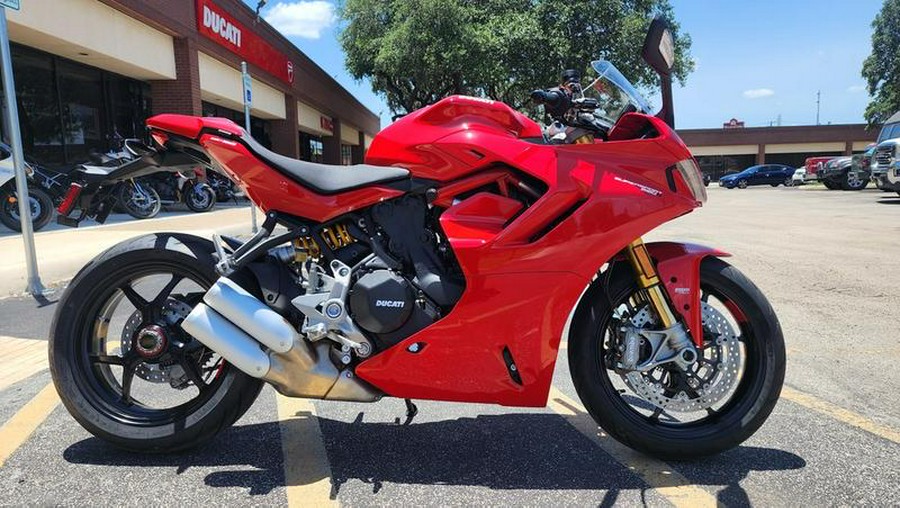 2024 Ducati Supersport 950 S Red