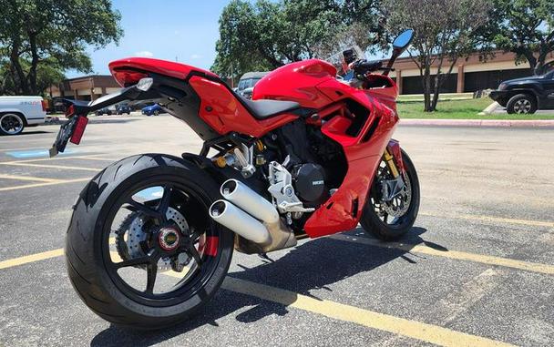 2024 Ducati Supersport 950 S Red