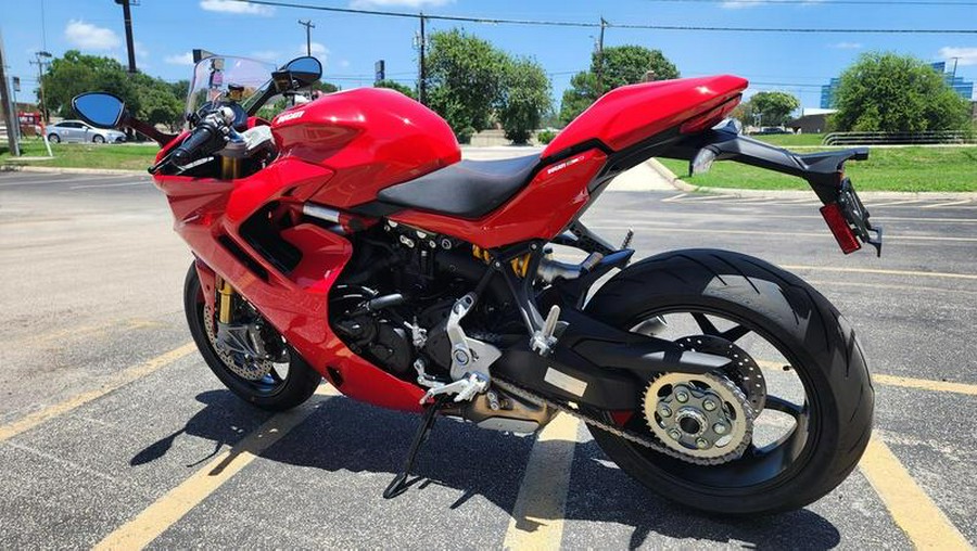 2024 Ducati Supersport 950 S Red