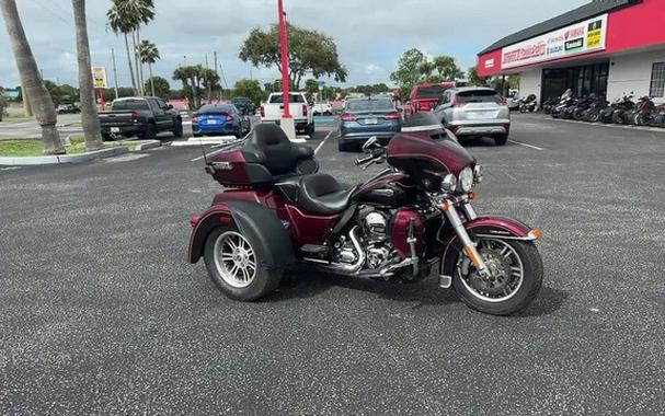 2014 Harley-Davidson Trike FLHTCUTG - Tri Glide Ultra