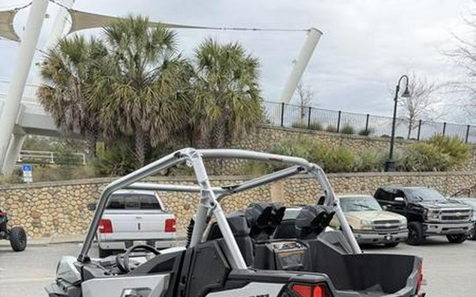 2026 Can-Am® Maverick Sport X mr 1000R