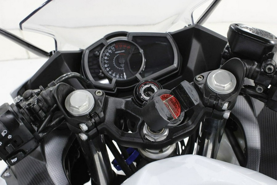 2023 Kawasaki Ninja 400 Pearl Blizzard White/Metallic Carbon Gray Metallic Magnetic Dark GrayTwilight Blue