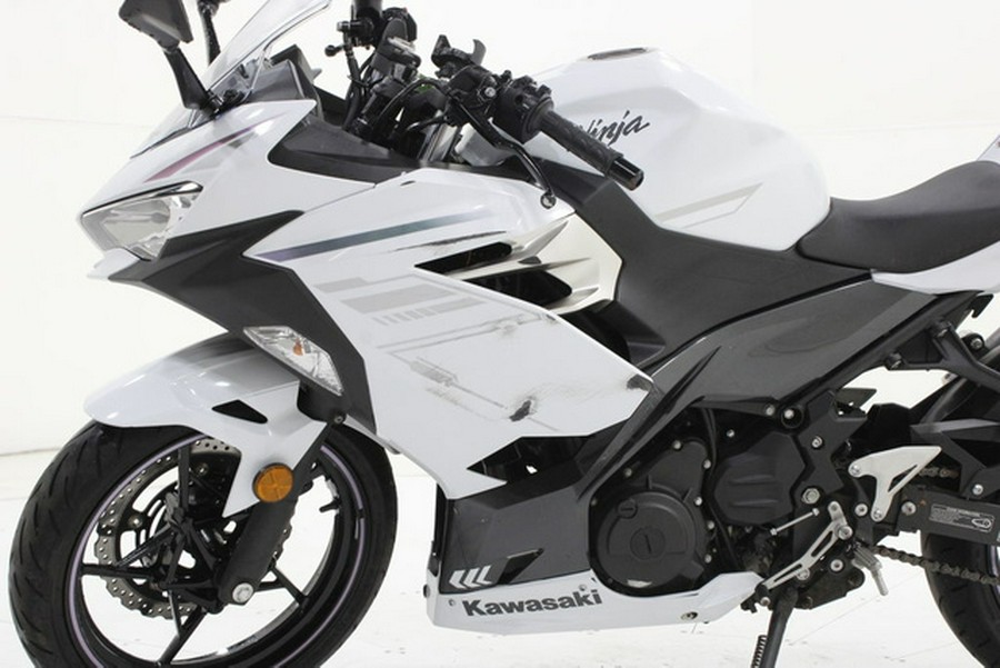 2023 Kawasaki Ninja 400 Pearl Blizzard White/Metallic Carbon Gray Metallic Magnetic Dark GrayTwilight Blue