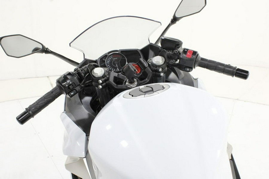 2023 Kawasaki Ninja 400 Pearl Blizzard White/Metallic Carbon Gray Metallic Magnetic Dark GrayTwilight Blue
