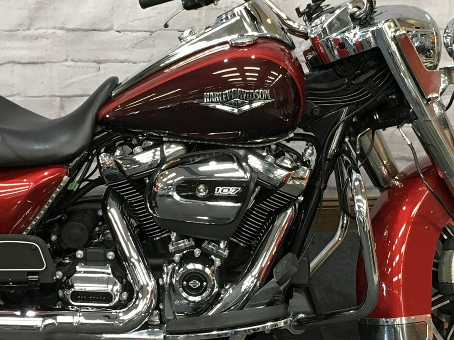 2019 Harley-Davidson Road King Wicked Red/Twisted Cherry FLHR