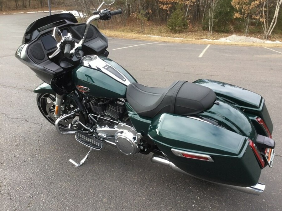 2024 Harley-Davidson® Road Glide® Alpine Green