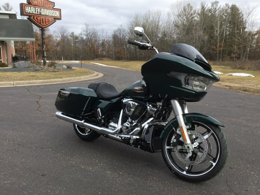 2024 Harley-Davidson® Road Glide® Alpine Green