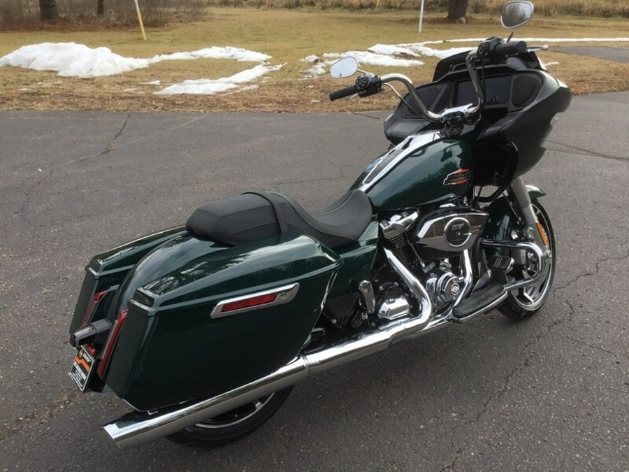 2024 Harley-Davidson® Road Glide® Alpine Green